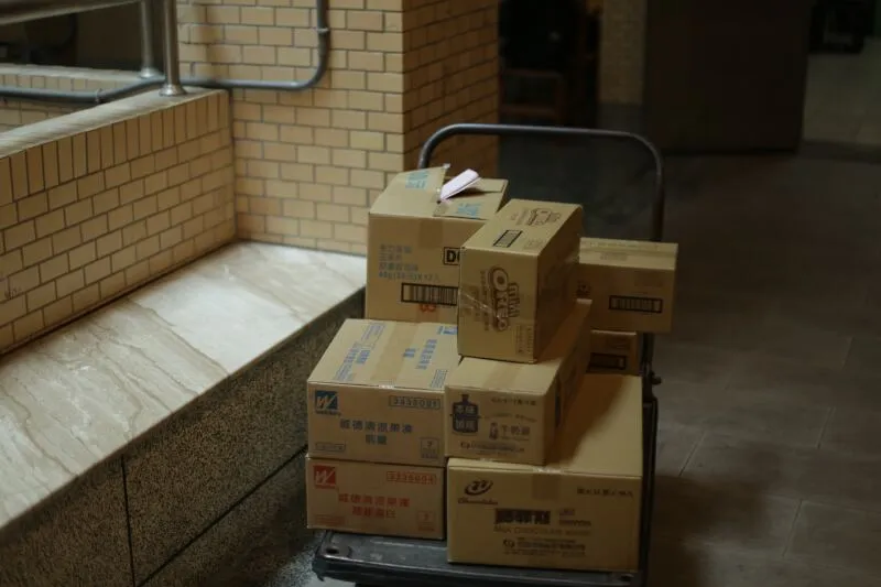 Zalety automatycznych linii pakujących - Optymalizacja procesu pakowania dla wydajności i efektywności